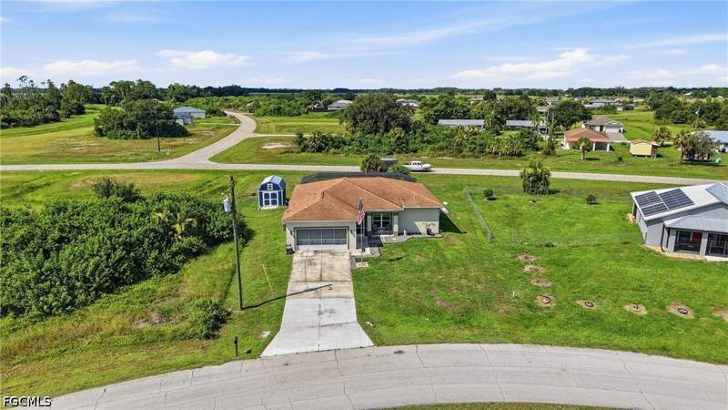 3 bedroom SingleFamilyResidence at 3017 Iris Cir, Port Labelle, Labelle — photo 3
