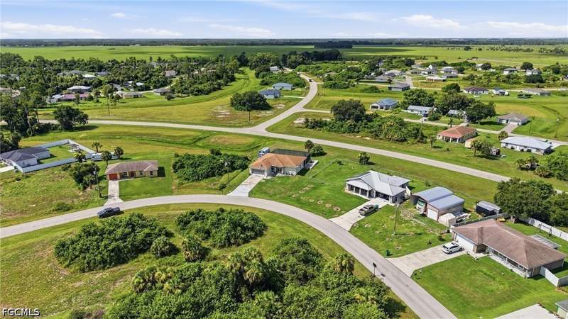 3 bedroom SingleFamilyResidence at 3017 Iris Cir, Port Labelle, Labelle — photo 5