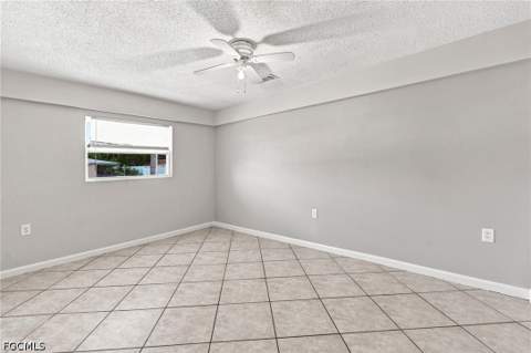 18186 Iris Rd, Fort Myers FL - photo 11 of 27
