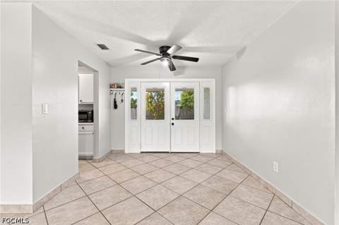 18186 Iris Rd, Fort Myers FL - photo 6 of 27