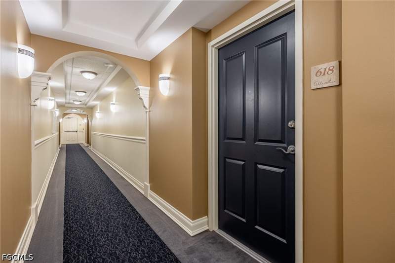 2 bedroom Condominium at 2825 Palm Beach Blvd 618, Alta Mar, Fort Myers — photo 3