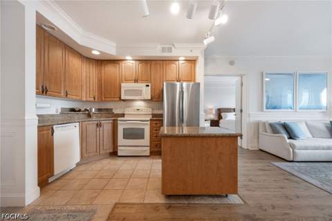 2825 Palm Beach Blvd 618, Fort Myers FL - photo 6 of 50