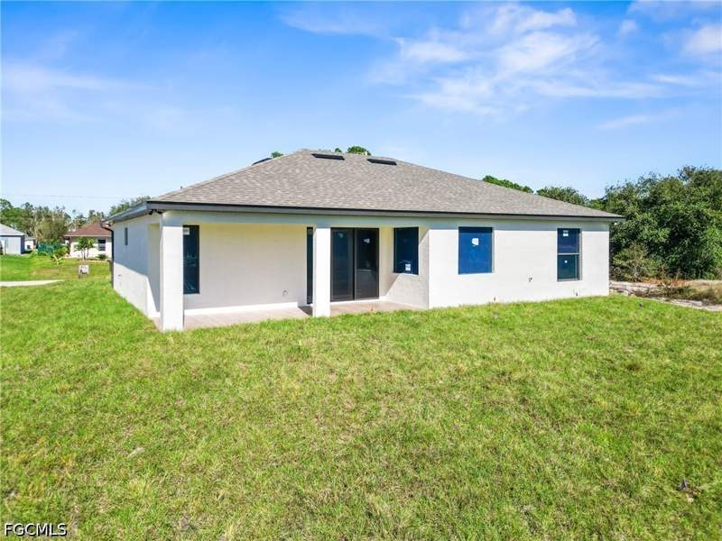 4 bedroom SingleFamilyResidence at 2803 44th St SW, Lehigh Acres, Lehigh Acres — photo 5