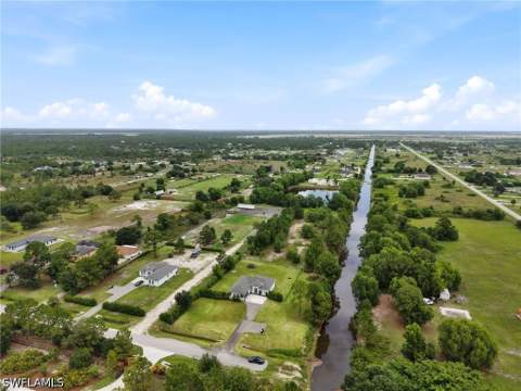 3931 64th Ave NE, Naples FL - photo 10 of 35