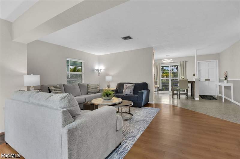 2 bedroom SingleFamilyResidence at 1442 Byron Rd, McGregor Groves, Fort Myers — photo 5