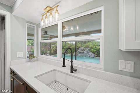 1024 El Mar Ave, Fort Myers FL - photo 12 of 42