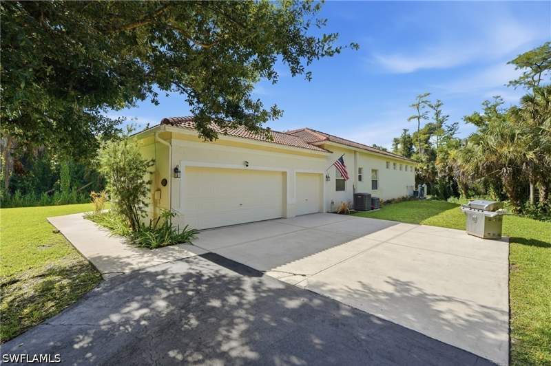 4 bedroom SingleFamilyResidence at 390 12th Ave NW, Golden Gate Estates, Naples — photo 2