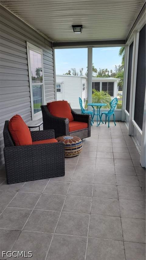 302 Shoreland Dr, Fort Myers FL - photo 12 of 30