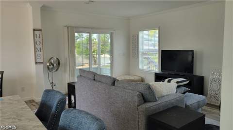 302 Shoreland Dr, Fort Myers FL - photo 9 of 30