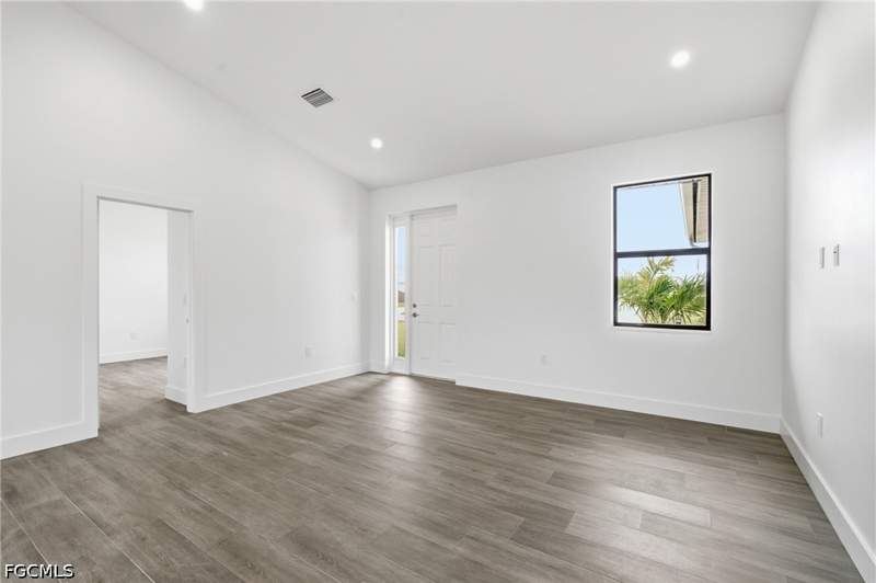 4 bedroom SingleFamilyResidence at 1431 NW 17th Ave, Cape Coral, Cape Coral — photo 4