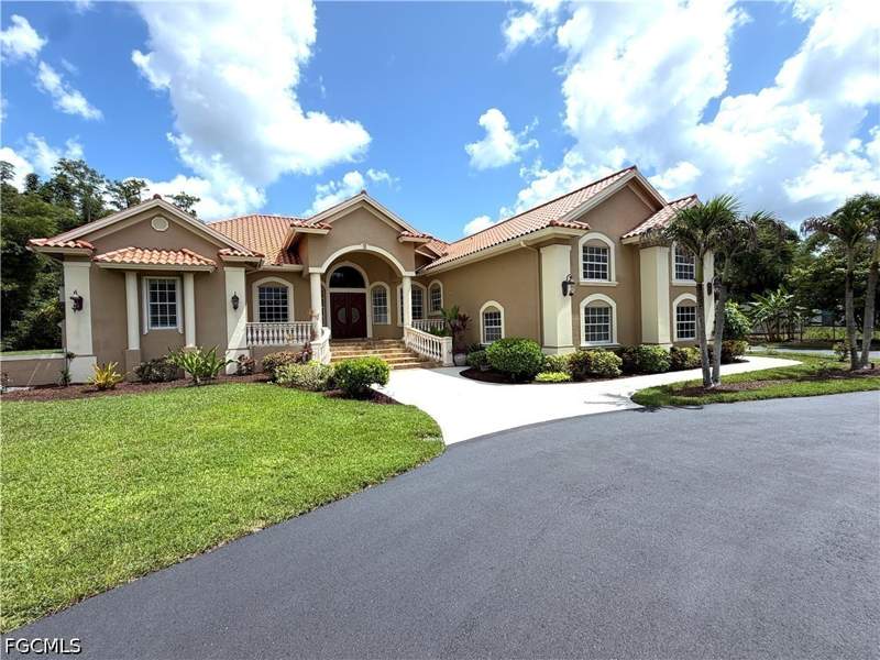 5 bedroom SingleFamilyResidence at 491 16th Ave NW, Golden Gate Estates, Naples — photo 4