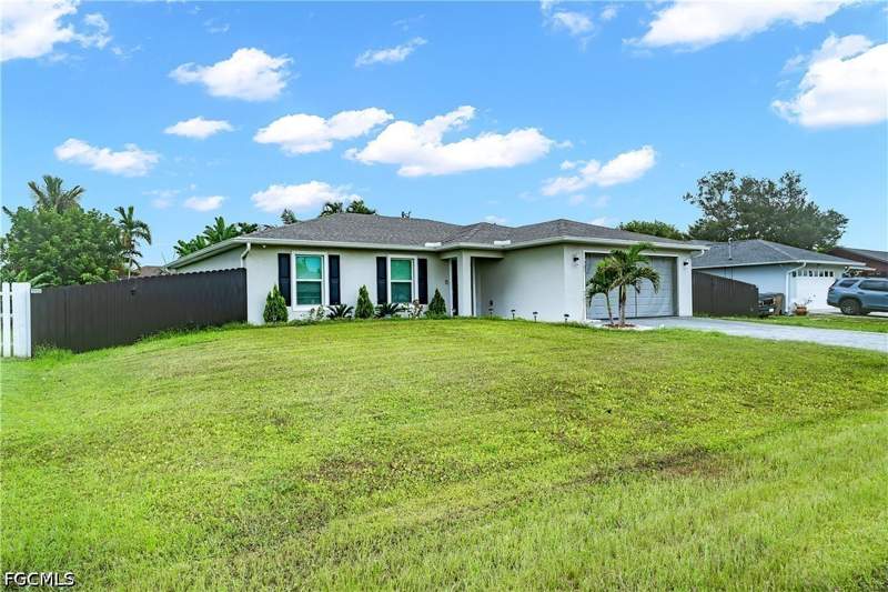 4 bedroom SingleFamilyResidence at 1307 SW 13th Ter, Cape Coral, Cape Coral — photo 2