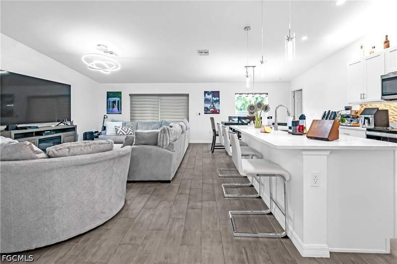 4 bedroom SingleFamilyResidence at 1307 SW 13th Ter, Cape Coral, Cape Coral — photo 5