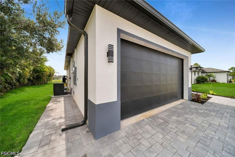 4 bedroom SingleFamilyResidence at 2839 El Dorado Blvd N, Cape Coral, Cape Coral — photo 4