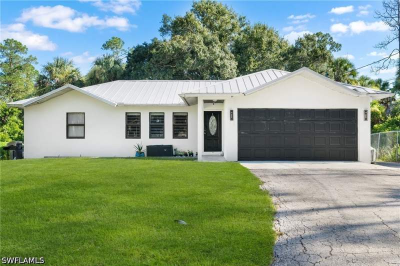 3 bedroom SingleFamilyResidence at 1871 Golden gate Blvd E, Golden Gate Estates, Naples — photo 4