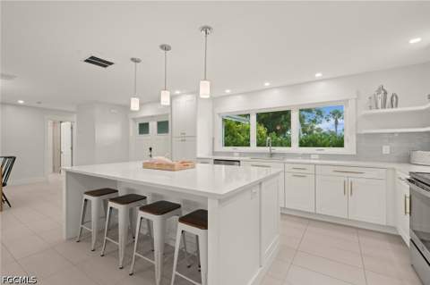 5305 Bayview Ct, Cape Coral FL - photo 11 of 39