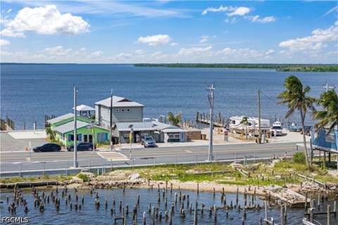 4278 Pine Island Rd NW, Matlacha FL - photo 7 of 40