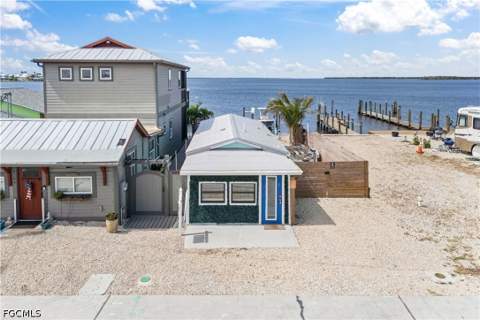 4278 Pine Island Rd NW, Matlacha FL - photo 8 of 40