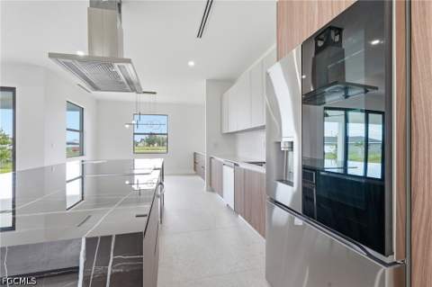 321 NE 15th Ter, Cape Coral FL - photo 13 of 42