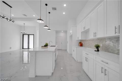 516 Dayton Ave, Lehigh Acres FL - photo 14 of 49