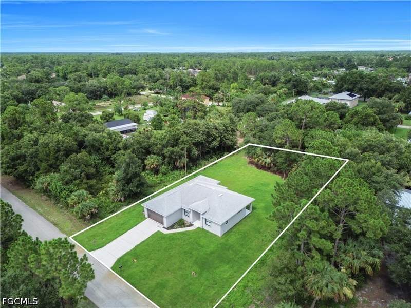 4 bedroom SingleFamilyResidence at 516 Dayton Ave, Lehigh Acres, Lehigh Acres — photo 2