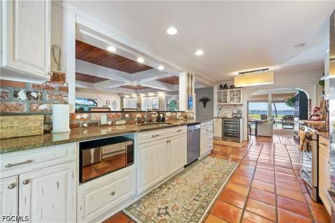 2430 McGregor Blvd, Fort Myers FL - photo 12 of 50