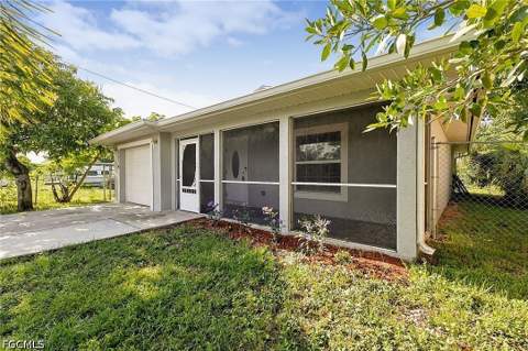 3314 Bassie Ct, Fort Myers FL - photo 6 of 26