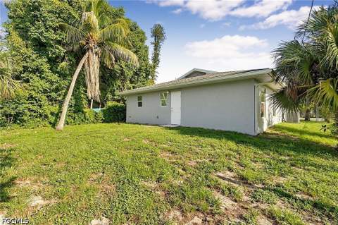 3314 Bassie Ct, Fort Myers FL - photo 7 of 26