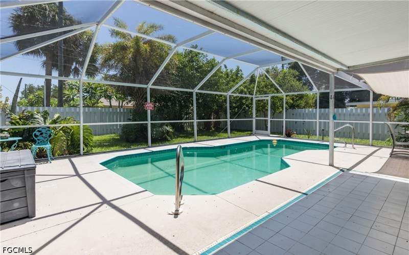 3 bedroom SingleFamilyResidence at 5243 Sunnybrook Ct, Cape Coral, Cape Coral — photo 2