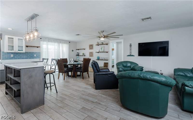 3 bedroom SingleFamilyResidence at 5243 Sunnybrook Ct, Cape Coral, Cape Coral — photo 3