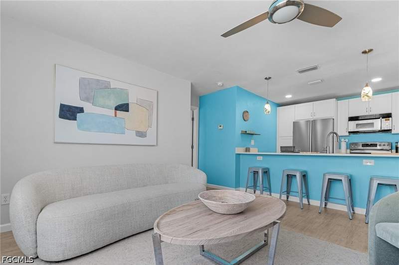2 bedroom SingleFamilyResidence at 2709 Clyde St, Matlacha, Matlacha — photo 3