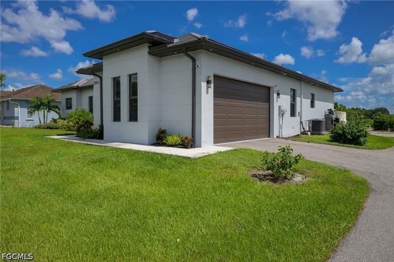 3 bedroom SingleFamilyResidence at 2806 45th Ave NE, Golden Gate Estates, Naples — photo 2