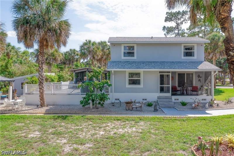 3 bedroom SingleFamilyResidence at 260 8th St NE, Golden Gate Estates, Naples — photo 2