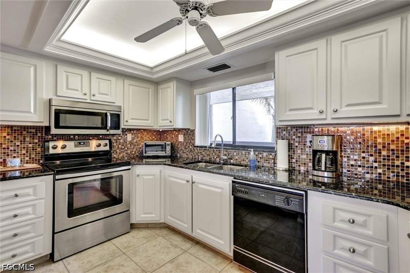 3 bedroom Condominium at 4586 Trawler Ct 304, Trawler Village, Fort Myers — photo 3