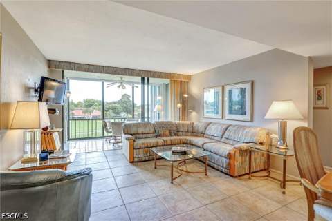 4586 Trawler Ct 304, Fort Myers FL - photo 8 of 47