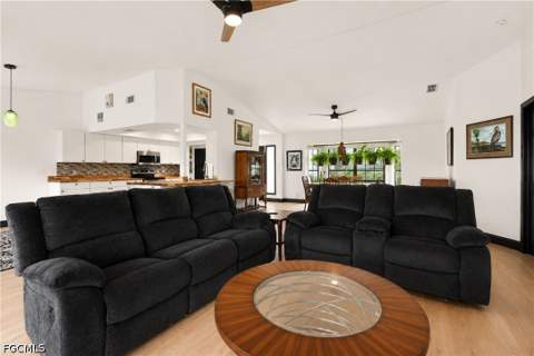 28 NE 19th Ct, Cape Coral FL - photo 15 of 25