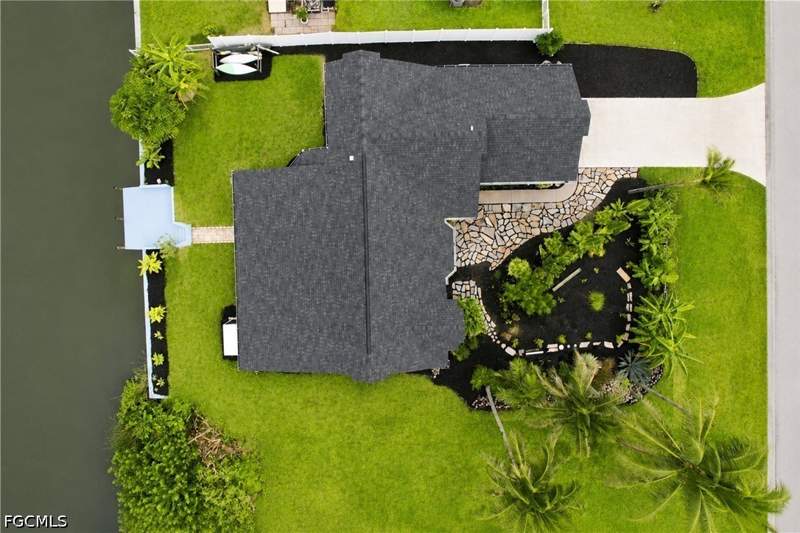 3 bedroom SingleFamilyResidence at 28 NE 19th Ct, Cape Coral, Cape Coral — photo 3