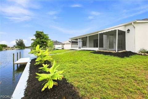 28 NE 19th Ct, Cape Coral FL - photo 7 of 25