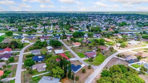 15 Hampton Ave, Lehigh Acres FL - photo 9 of 35