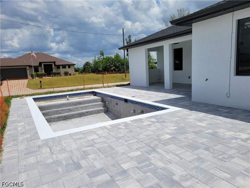 4 bedroom SingleFamilyResidence at 2115 NW 15th St, Cape Coral, Cape Coral — photo 3