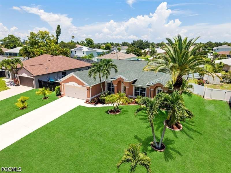 4 bedroom SingleFamilyResidence at 1805 SW 4th Ave, Cape Coral, Cape Coral — photo 3