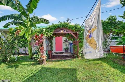 4638 Vinsetta Ave, North Fort Myers FL - photo 10 of 50
