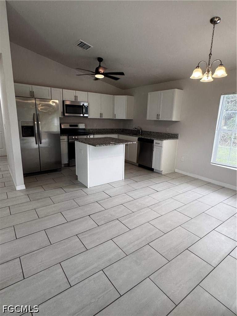 3 bedroom SingleFamilyResidence at 117 NE 7th Ave, Cape Coral, Cape Coral — photo 2