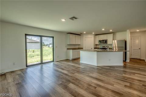 861 Winwood Cir, Fort Myers FL - photo 6 of 30