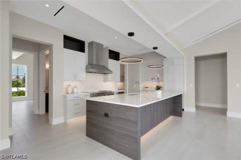 211 1st St, Bonita Springs FL - photo 15 of 43