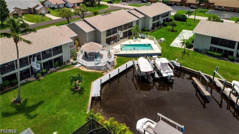 2 bedroom Condominium at 4708 SW 8th Pl 105, Baruna Bay Condo, Cape Coral — photo 4