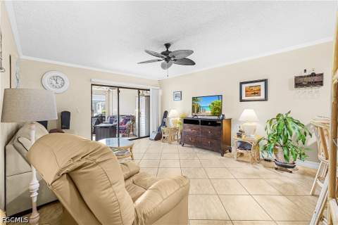 4708 SW 8th Pl 105, Cape Coral FL - photo 8 of 36