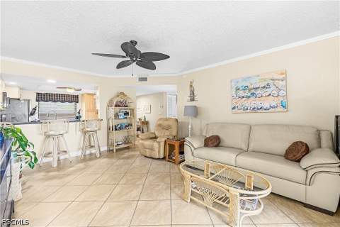 4708 SW 8th Pl 105, Cape Coral FL - photo 9 of 36