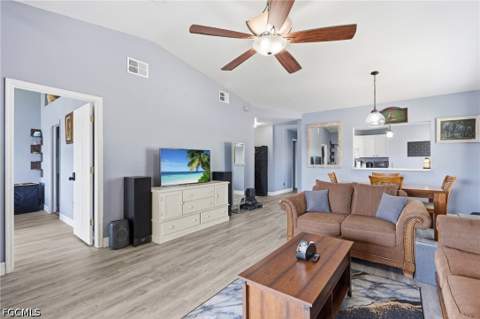 14981 Vista View Way 1105, Fort Myers FL - photo 10 of 37