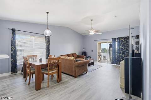 14981 Vista View Way 1105, Fort Myers FL - photo 6 of 37